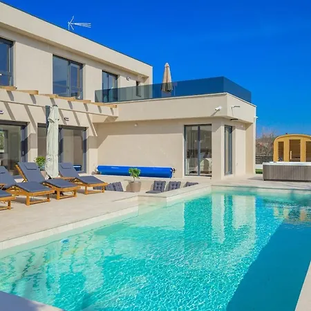 Sara Di By Istrialux Rovinjsko Selo