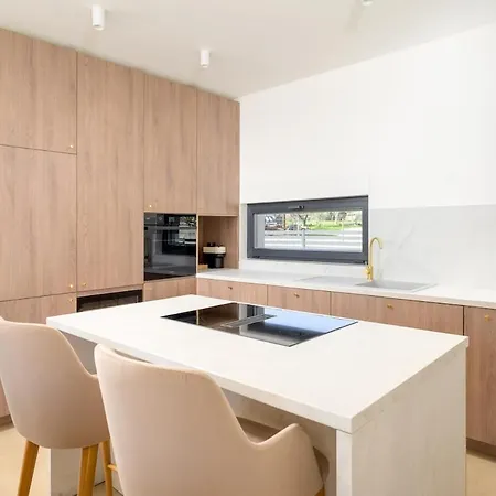 Sara Di By Istrialux *