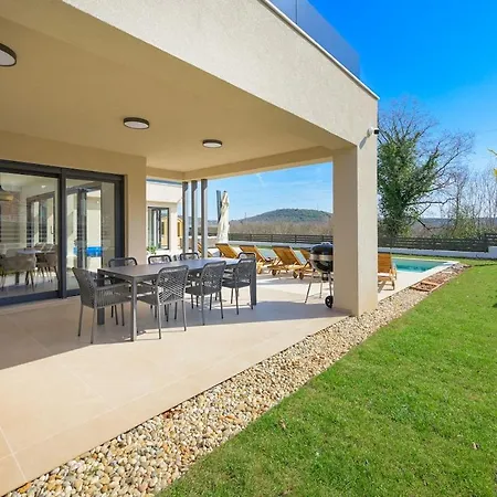 Sara Di By Istrialux *