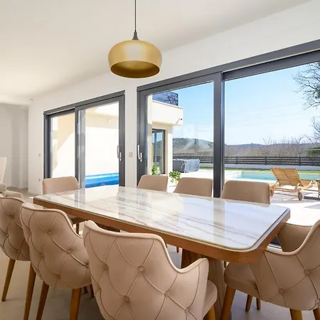 Villa Sara Di By Istrialux