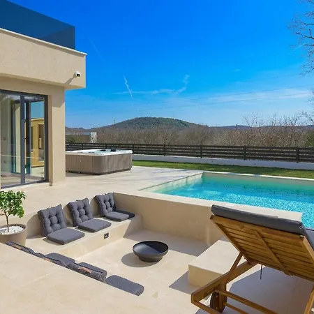 Sara Di By Istrialux *